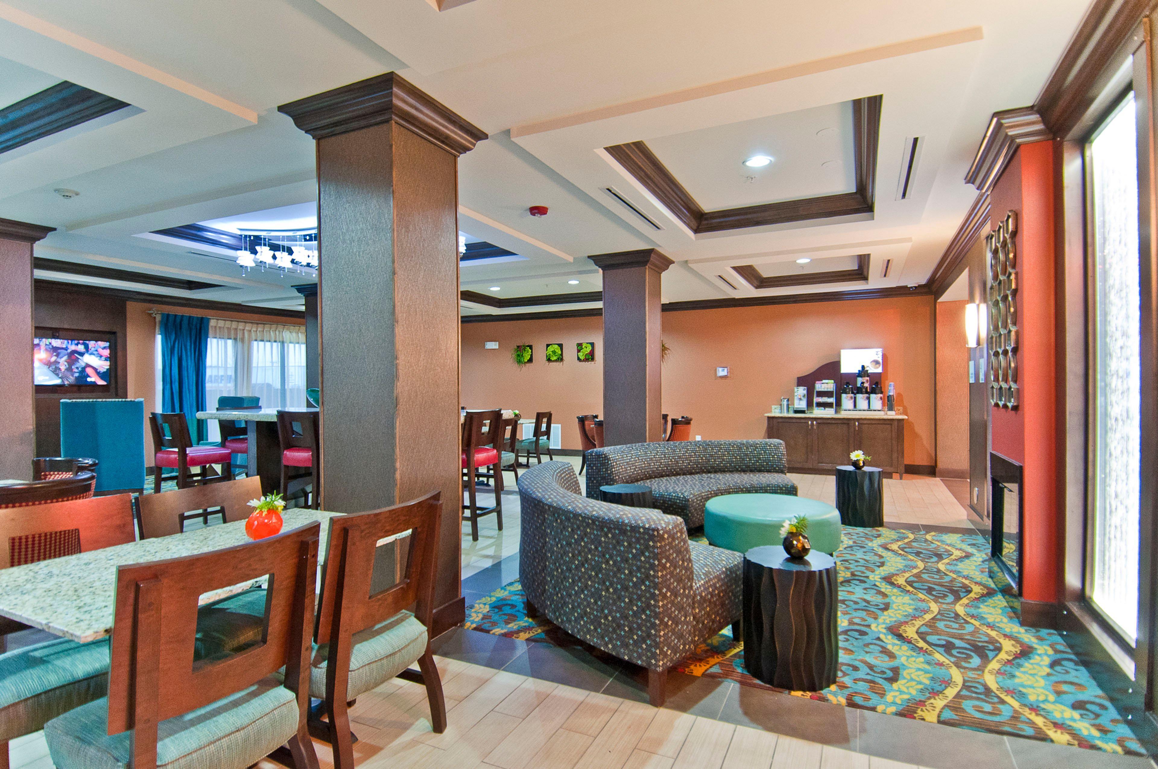 Holiday Inn Express & Suites San Antonio Frost Bank Center By Ihg Экстерьер фото