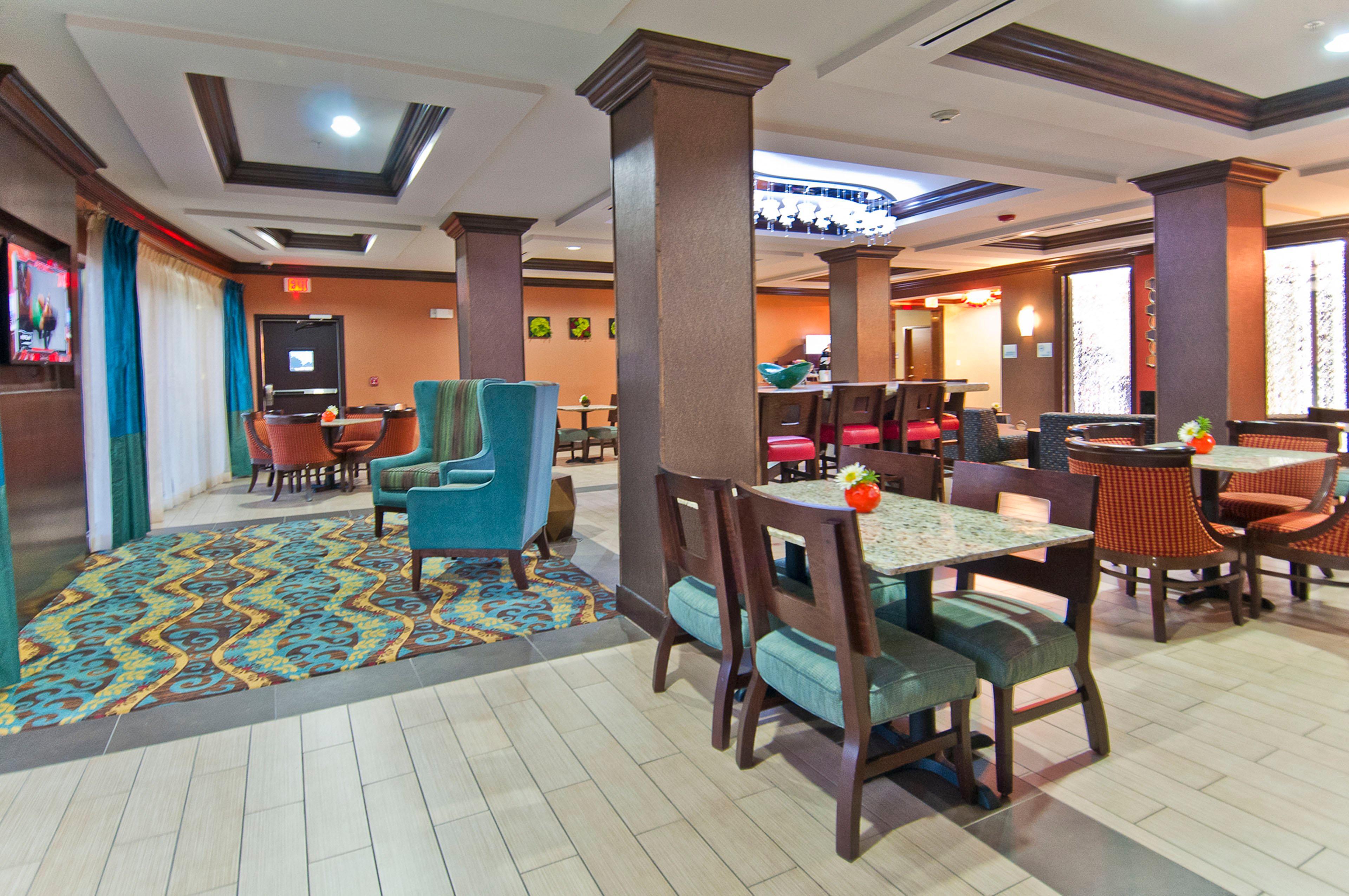 Holiday Inn Express & Suites San Antonio Frost Bank Center By Ihg Экстерьер фото